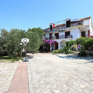 Couette-café Bed&Breakfast Drage, Drage